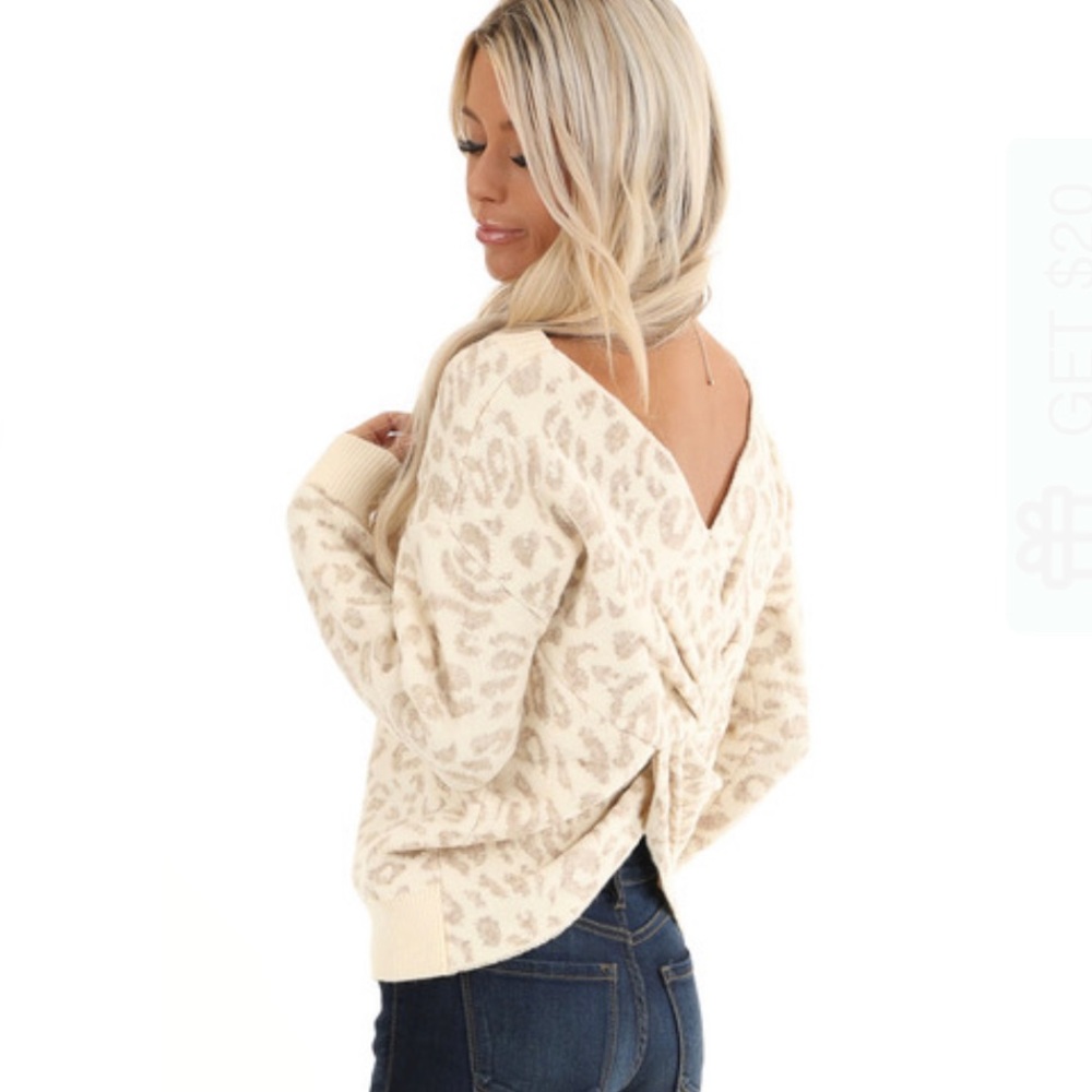 Lime Lush Cream and Tan Leopard Print Sweater with Twist Back Detail size medium